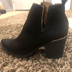 Madden Girl booties Sz 7
